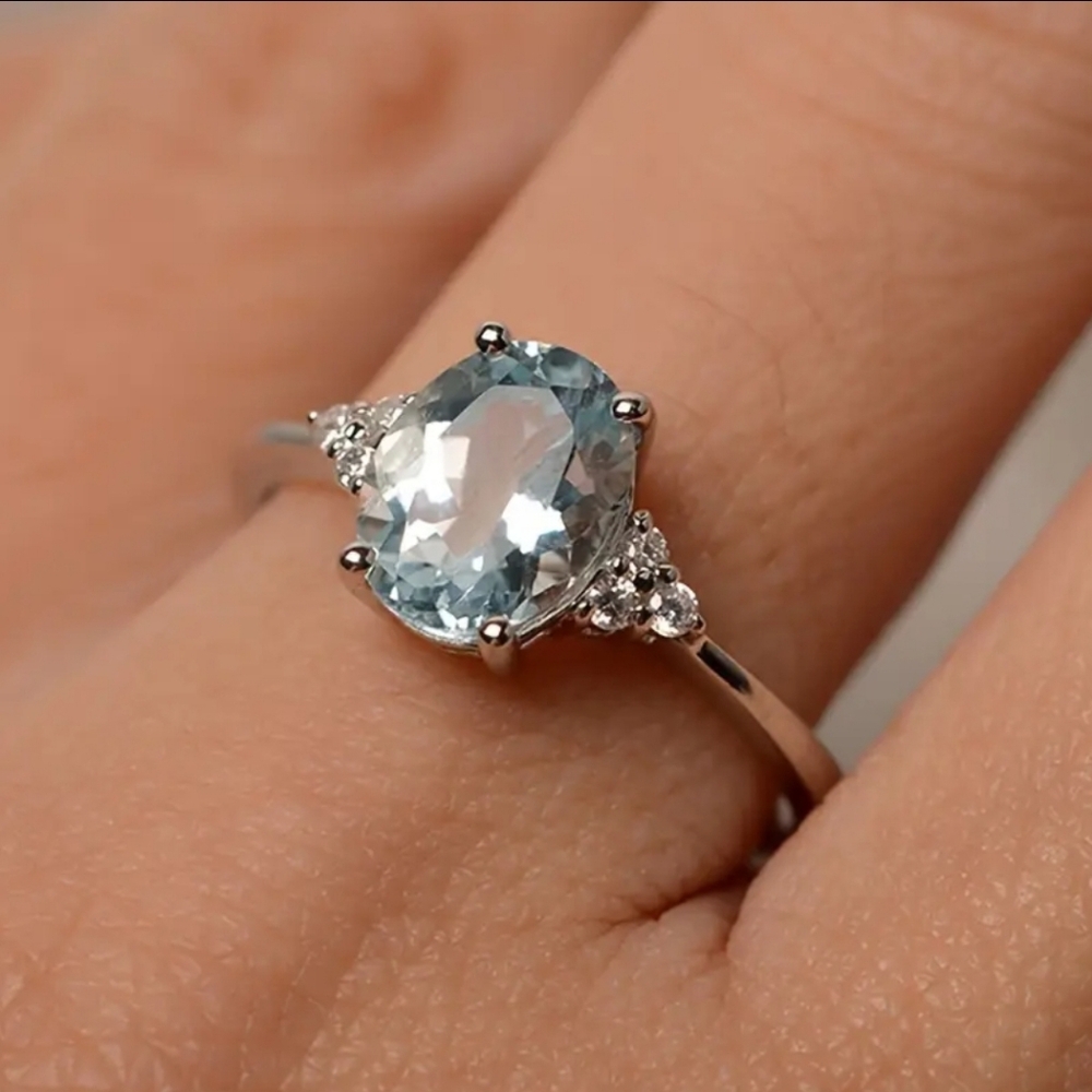 Light blue Cubic Zirconia ring size 7